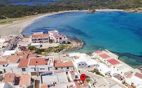 Fantástico apartamento en primera línea de mar en Menorca