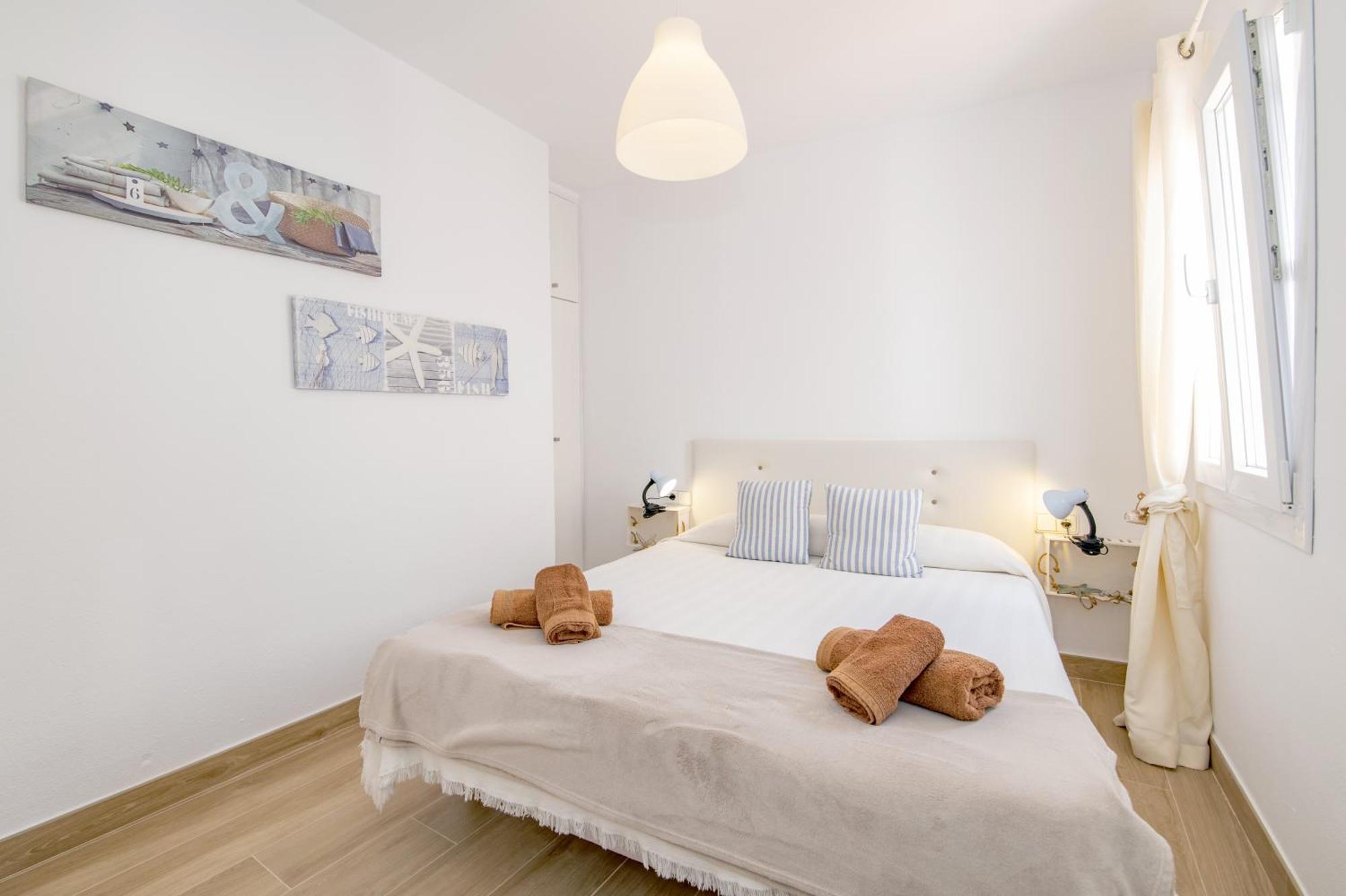 Fantástico apartamento en primera línea de mar en Menorca Es Grau Esterno foto